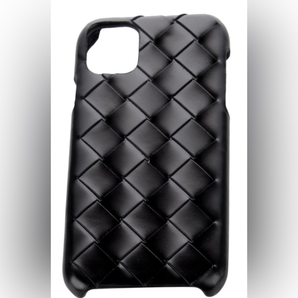 💯 Authentic BOTTEGA VENETA Iphone 11 case